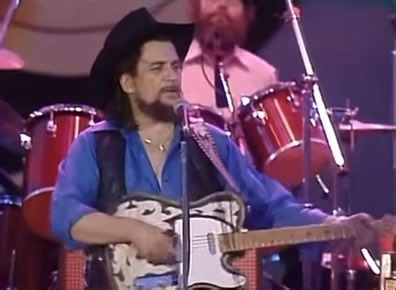503K views · 19K reactions | Waylon Jennings / LIVE at Us Festival in CA / Song Seven 1983 / I’VE ALWAYS BEEN CRAZY Ain’t that the truth. This is one of my personal favorites right here now. Y’all go check out some of his biggest hits and others on The Road Worn Country Playlist https://open.spotify.com/playlist/0l9XjGHCEF1zgt3UEn9oTy?si=OklTndBUQI-d62bC1VJ20g&pi=8VjCs0NoRX2p4 #waylon #waylonjennings #countrygold #classiccountrymusic #outlawcountry | Road Worn Country | Facebook