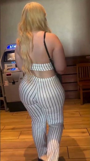 Expert Approved Plus Size Date Night Outfit Idea!