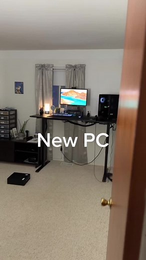 Either going to run a Minecraft server or Plex. Or both lets see lol. Specs (i think) I5 6500 0gb ddr4 ram (working on that) Shitty stock PSU Power button Stick of gum idk #computer #computers #pc #windows #windowspc #intel #pcgaming #tech #techtok