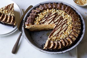 Deep-Dish Snickers Pie