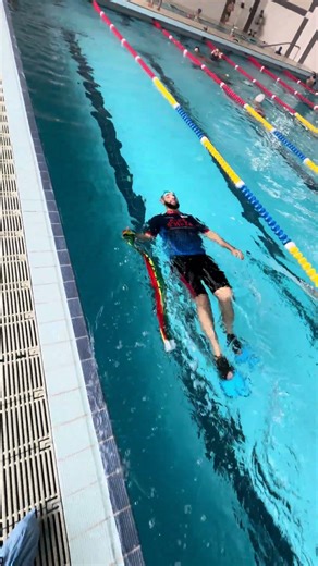 Nice #swimming #swim #natation #swimmingpool #laugh #pool #gopro #like #sports #challenge #watersli