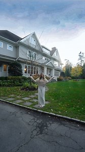 19K views · 638 reactions | Step inside the stunning New York home of interior designer @tarakantorinteriors ! Tara takes us through the details in our YouTube tour. Head over to our channel to watch the full video.  | The Luxury Home Show | Facebook