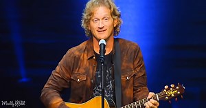 Clean comedian Tim Hawkins cracks ’em up with hilarious wedding songs