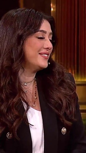 الأبلة تحاول تشقط عمرو من كنده بطريقة مضحكة