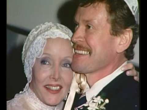 Carolyn Jones: Morticia & More (Part 5/Final Part)