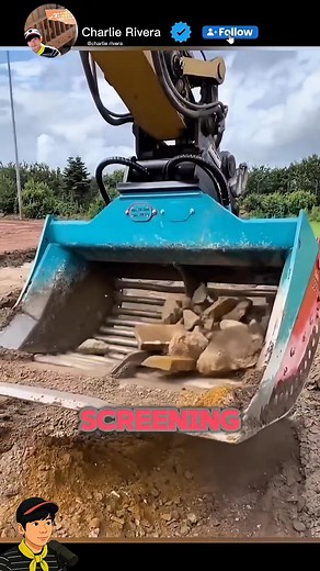 6.9K views · 18 reactions | Rotating Screening Bucket for Excavators ‍♂️ #DidYouKnow #explain #heavyequipment #technology | Charlie Rivera | Facebook