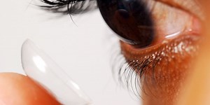 Woman goes in for cataract surgery, has 27 contact lenses removed from her eye