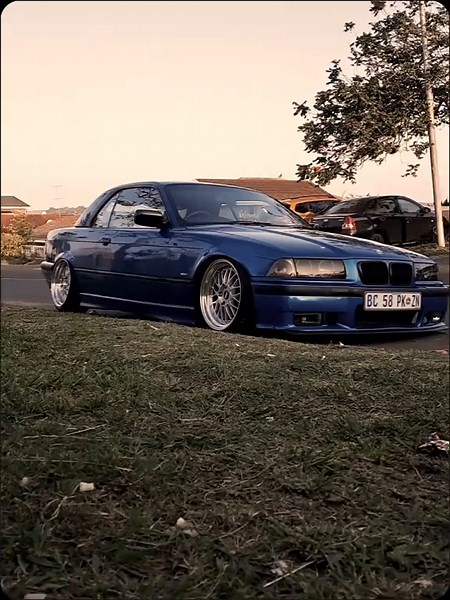 BMW E36 328i Convertible: A Bagged Droptop Experience