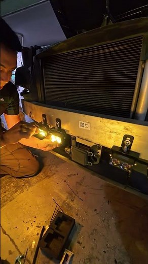 Đèn Trợ Sáng Titan M20 Ultra – Ánh sáng mạnh, gom nét rõ từng mét trên từng cung đường.