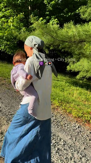 Mountain View by Shefa Living on Instagram: "Our dream of living in the mountains is turning to reality… It’s not always easy to find a place where you can live a fully Jewish life while taking in Hashem’s creations. The breathtaking mountain sunsets, crisp mornings, and community that is there for you. 🌄✡️ City life has its perks, but Shefa is a lifestyle. The mountains are calling… Set up a call to learn more - the link is in our bio. #ShefaLiving #MountainViewNC #JewishCommunity #Torah #Slow