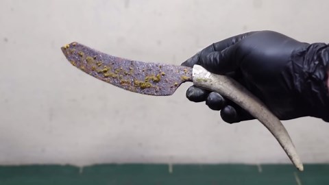 Transforming a Rusty Blade Into a Sharp Masterpiece