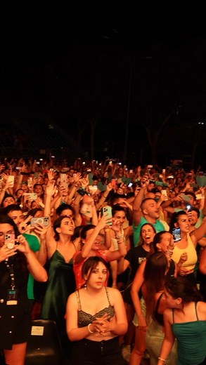 277K views · 3.1K reactions | How is it just a matter of months before the 22nd anniversary for One Love? 﫶勞 The love you show us just keeps growing! We’re feeling very grateful…what are you feeling grateful for? • #blueband #boyband #popmusic #classichits #love #2000smusic #throwback #tb #popband #musiclovers #musicfans #favouritesongs #hitsingles #musiccharts #duncanjames #simonwebbe #leeryan #antonycosta | Blue | Facebook