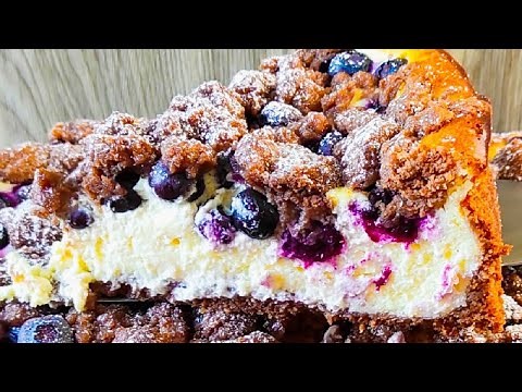 Käsekuchen mit Schokostreuseln und Blaubeeren