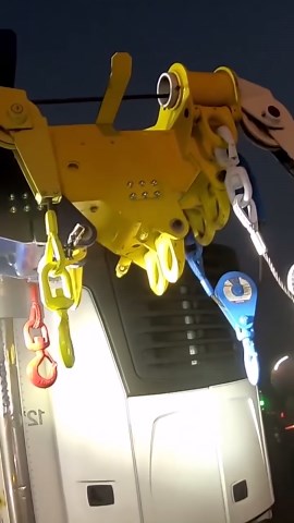 Lifting a Loaded Trailer with the 1150R Rotator