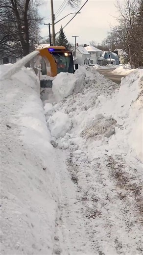 Unleash the power of winter with the Trackless Ribbon Snowblower - the next generation in snowblower tech! 🌨️ Designed for peak performance in heavy wet snow and effortlessly conquering frozen banks, Trackless products are built to be the solution. ❄️ Visit our website to learn more about the Trackless MT7 and attachments! https://tracklessvehicles.com/ #MunicipalTractor #WinterSolution #MT7 | Trackless Vehicles