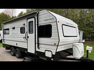 Taylor Coach 2023 24’ RV King Bed