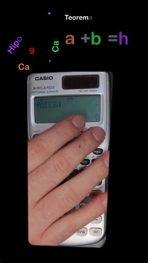 Axel Contreras on Instagram: "Llevas años usando tu calculadora científica a la mitad de su capacidad ¿Cuántas veces has tecleado la raíz cuadrada de la suma de los cuadrados solo para calcular una hipotenusa? Si eres estudiante o trabajas con números, seguramente has perdido minutos valiosos repitiendo esa sintaxis una y otra vez.La realidad es que los fabricantes de calculadoras escondieron un "atajo" en letras doradas justo encima de la tecla de suma, y casi nadie sabe para qué sirve. Se llam