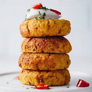 226K views · 2.6K reactions | Our Curry-Spiced Potato & Quinoa Cakes. Simple ingredients. Big flavours! Who wants one?  | So Vegan | Facebook