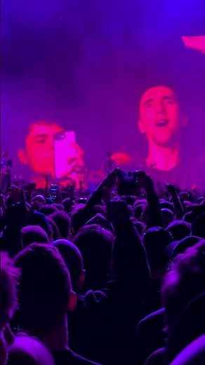 Turnstile - HOLIDAY live in Dublin