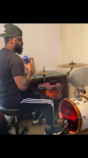 Wes Watkins on Instagram: "WHEN I WAS GROOVING THEN THEME SONGS….. BILL COSBY SEASON 6 THEME SONG LOCKED #gotmyownsound #tbt #billcosby #themesong #locked #groove #feel #vibes"