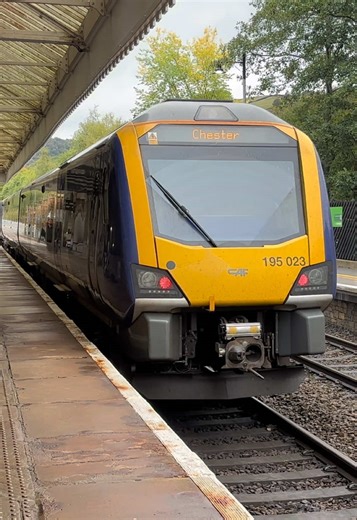 Train (Leeds - Chester) At Hebden Bridge #train #trains #trainspotting #trainspotter #railway