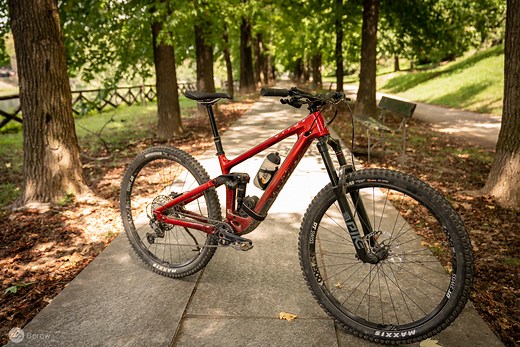 Vitus Escarpe 29 CRS Review: A Value-Priced Carbon Trail Bike That Dances
