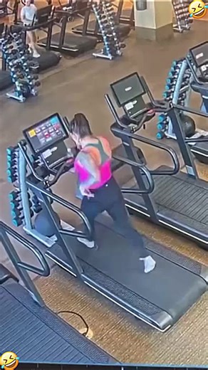 You ever fall off a treadmill #funny #funnyvideos #treadmill #fail #gymmotivation #fall