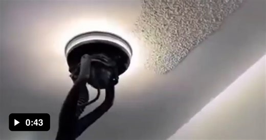 Satisfying popcorn ceiling removal - Video