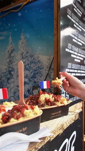 Feeling hungry? 🌯 This year, you will find a wonderful variety of savoury street food stalls, with everything from melted raclette and freshly baked pizza by the slice to Thai dishes, gyros and mac and cheese. With so much to choose from, you may well be tempted to try something different each time you visit! We're open... 👉 Monday - Wednesday: 10am - 7pm 👉 Thursday-Saturday: 10am - 9pm 👉 Sunday: 11am - 5pm So come by and discover your new favourite dishes! | Exeter Cathedral Christmas Marke