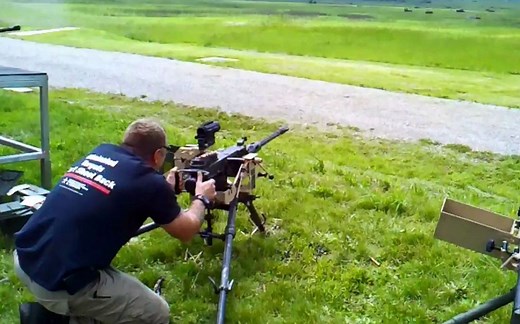 美国M3D航空机枪射击