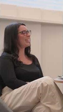 Claudia ha scelto di migliorare la vista con Baviera, insieme a Thais Wiggers.