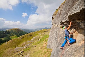 GET INTO ADVENTURE PHOTOGRAPHY! In issue 288, we were thrilled to feature Sam Davis , an Adventure and Landscape photographer @samdavisphotographer We joined Sam in the beautiful area around Llangollen in North Wales. Sam shares his tips and advice on shooting adventure photography. Davis arranged a day’s climbing on a crag near where he is based on England’s border with Wales, allowing him to capture some new portfolio shots and try out some new equipment. There are two ways of photographing cl