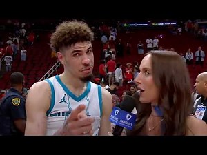 LaMelo Ball gives a shoutout to LaVar Ball before his interview 🤣 | NBA on ESPN