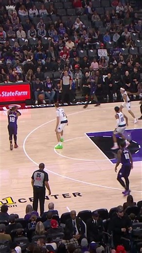 Keon from beyond the arc 🏹