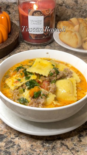 This Tuscan Ravioli Soup is seriously so good! In my top three favorites for sure! A must try! #Tuscan #ravioli #soup #comfortfood #weekendvibes #recipe | Whatsmomcookin