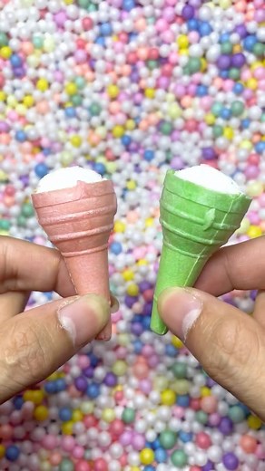 Surprise Candy, Strawberry-filled ice Cream Cone Gummy 🍓🍦 #shorts #candy #asrm #cream #gummy