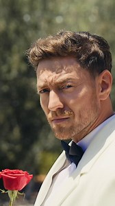 22K views · 94 reactions | Na první pohled jsou stejní, ale pod povrchem se skrývají dva úplně jiní muži. Dva muži snů, dvě růže… a jedna pravá láska pro každého z nich. ❤️ Startujeme už 18. listopadu na Oneplay!  #bachelorcesko #oneplaycz | Oneplay | Facebook