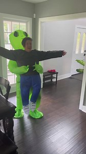 Alien Abduction Halloween Costume 🤣👽 | Evan Era