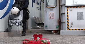 Άγιοι Ανάργυροι: Ο γυναικοκτόνος κρεμάστηκε με τους επιδέσμους που του είχαν βάλει οι γιατροί | Parallaxi Magazine