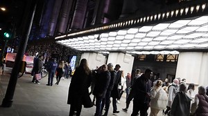 36K views · 952 reactions | The best way to see central London's Christmas lights? Ordinary bus!   | Londonist | Facebook