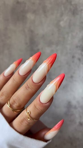 Katsiaryna ✨| NAIL ART | PAZNOKCIE | TUTORIALS on Instagram: "the simplest version of a gradient on nails (matte top + pigment) 🩷🧡 —— #nails #nailsinspo #nailsartvideos #gradient #viralvideo #fyp #nailstutorial #viralnails #nailsnailsnails #nailshairhipsheels #nailsofinstagram #nailsart #nailstagram"