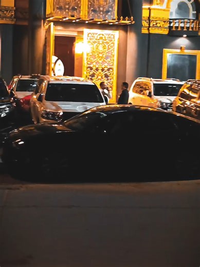 #creatorsearchinsights Musa Paris itni Badi gadiyan khadi Hui hai sab video dalen vivo car video dalen TikTok video for you 🚗🚗😱😱🤗🫣 #viralvideo #fyp #foryou #viral ❤️❤️❤️❤️❤️❤️❤️❤️