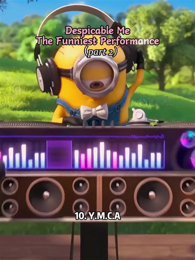 You can’t stop grooving to the Minion beats. 🍌🎶 #minionmayhem #vibes #happysong #illuminate #movieclips