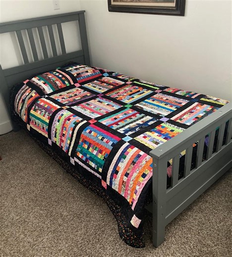 Modern Multi-color Quilt! W/black Accents/bold Bedroom Decor - Etsy