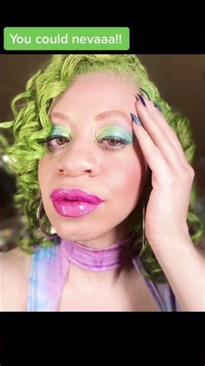 GREEN HAIR PAINT 🤑 #hairpaintwax #hairpainting #diyhaircolor #greenhair