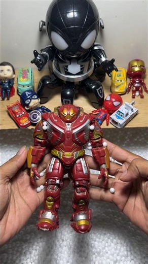 hunting toys Batman vs Hulk Buster