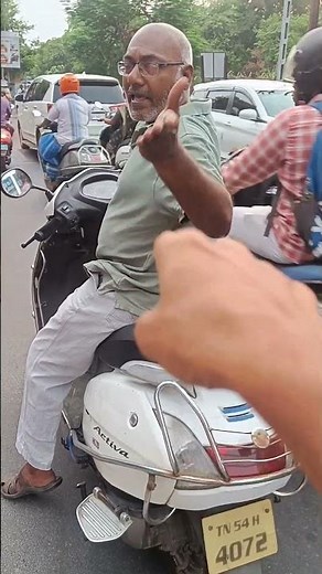 Scooter Rider Using Mobile While Driving Without Helmet | Road Safety Awareness ⚠️