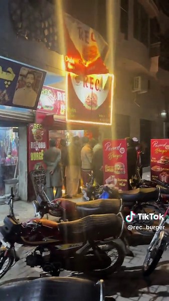 Delicious Rec Burger Creation