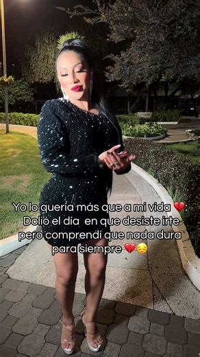 Con profundo agradecimiento a mi querido público hemos echo este éxito que hace posible que mi música siga sonando Dios les bendiga siempre YO LO QUERÍA 💔 GRACIAS POR SU LINDO APOYO 💗 #YoLoQueríakaren @Karen cantante 🎤❤️
