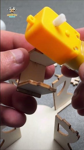 How Do Planets Move? 🤯 DIY Solar System Model! 🚀